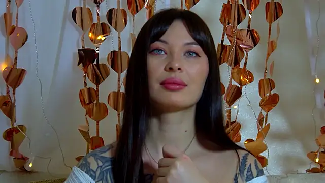 AlexandraBloom 即時 XXX 聊天