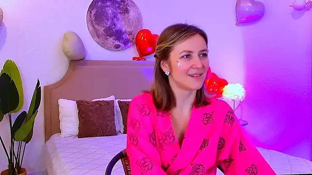 EmeraldGlow Live XXX Chat