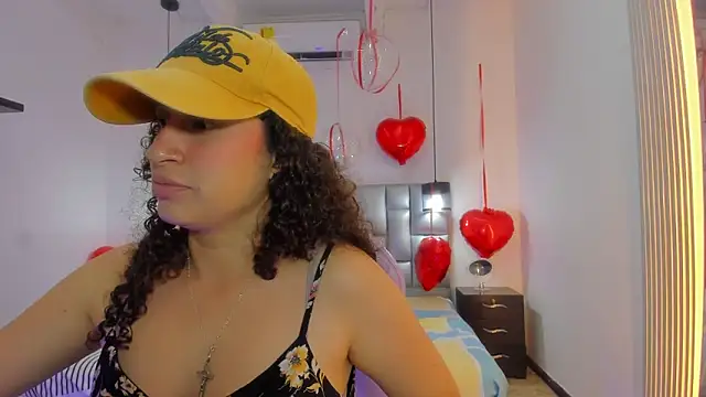 NoaMalak7 Adlı Modelin Canlı XXX Sohbeti