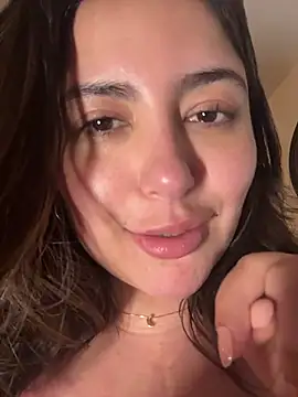 sukhakunis1's Live XXX Chat