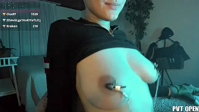 XXX chat uživo modela cos_operator