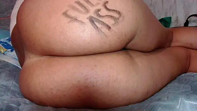 SexyBombs-01のライブXXXチャット