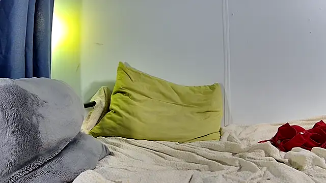 XXX chat uživo modela Leila_cam18