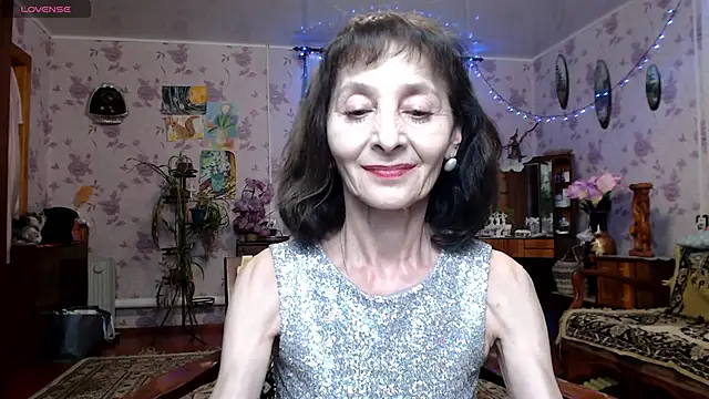 Angelina-Missteria 即時 XXX 聊天