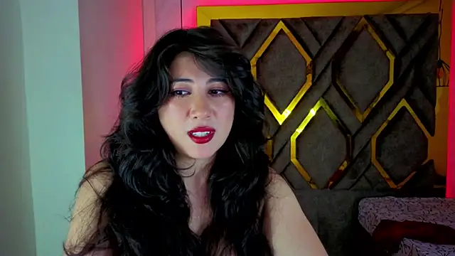 Luvienne's Live XXX Chat