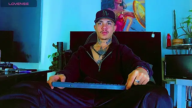 HannibalLester webkamerás műsora