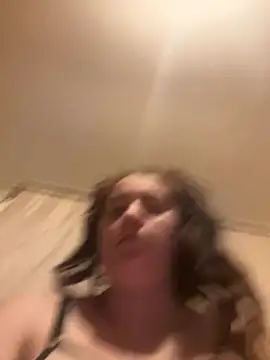 Bambolinahot69 现场XXX聊天