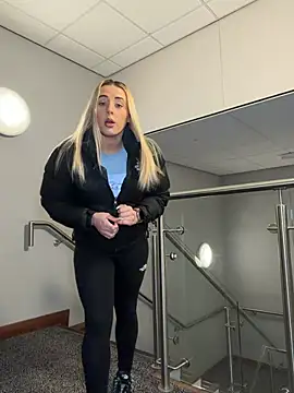 Strongqueen Chat XXX live