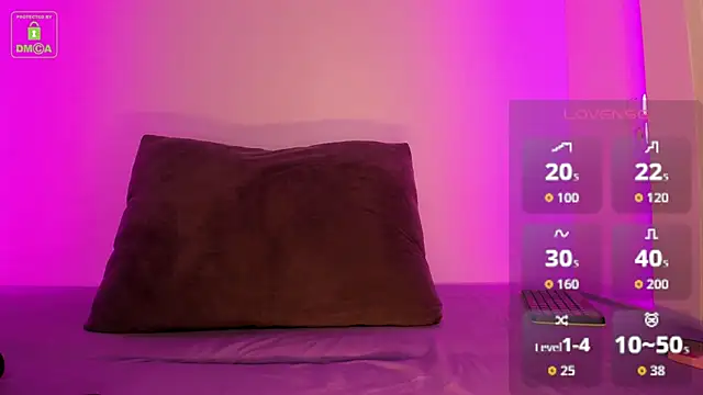 RoxyTaylon Webcam Show