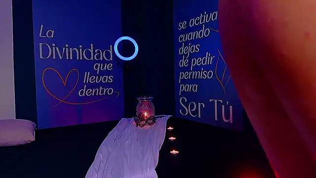 We_DM's Live XXX Chat