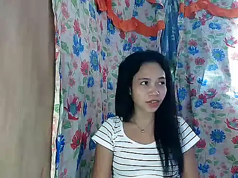 PinaySkinnyGirl Adlı Modelin Canlı XXX Sohbeti