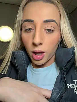 Strongqueen Chat XXX in diretta