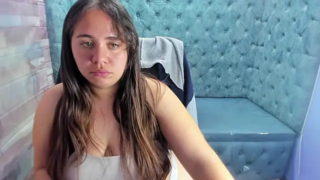 LucyOwen_18's Webcam Show