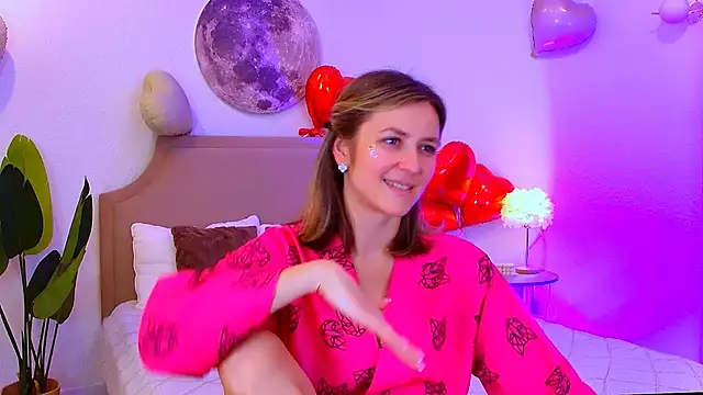 EmeraldGlow 现场XXX聊天