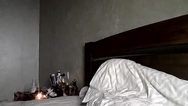 JulianaGold1's Webcam Show