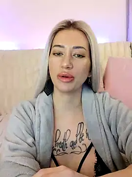 Gina-Lumara Webcamshow