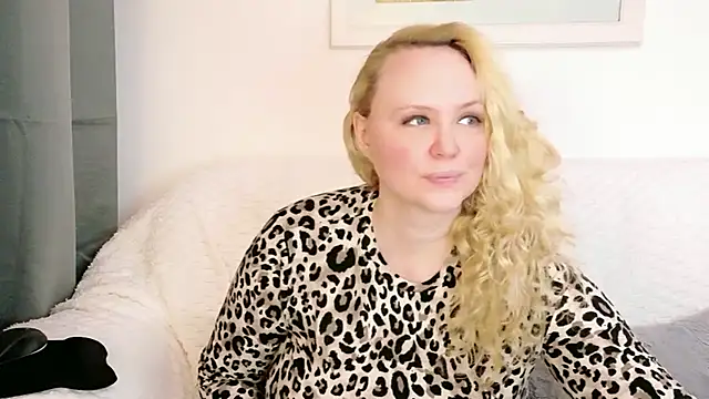 Sarah4you Live XXX-Chat