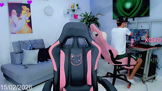 Nella_Dolls Adlı Modelin Web Kamerası Şovu