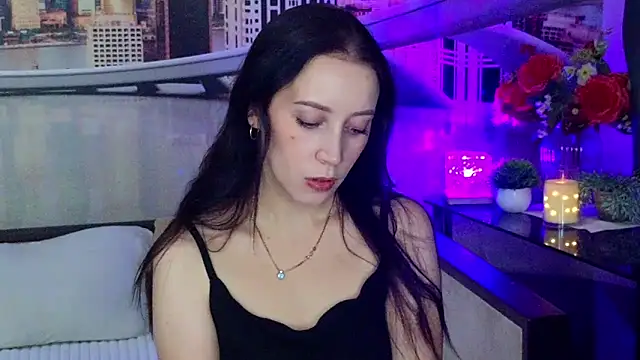 دردشة MonicaSweetx الجنسية المباشرة