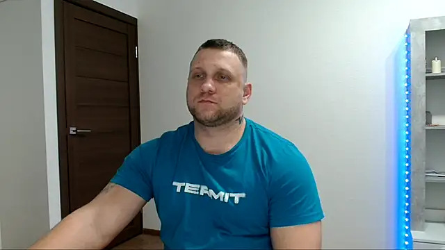 Вебкам-шоу B-L-O-N-D