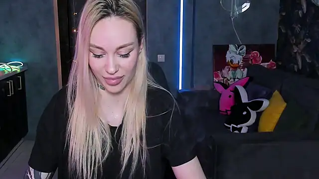 BlckmirrorrのライブXXXチャット