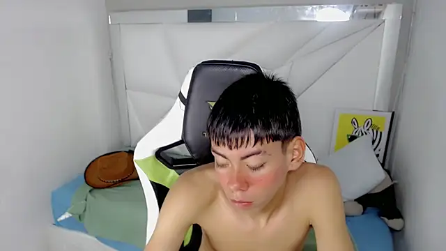 Czat XXX na żywo – Liarr_