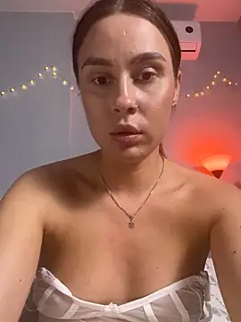 Онлайн чат XXX MiaNell