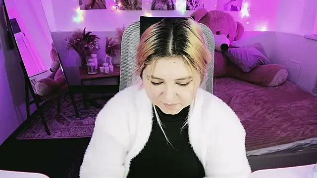 DiaAngellのライブXXXチャット