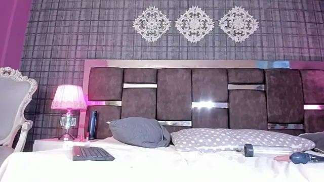 XXX chat uživo modela AmberOnassis