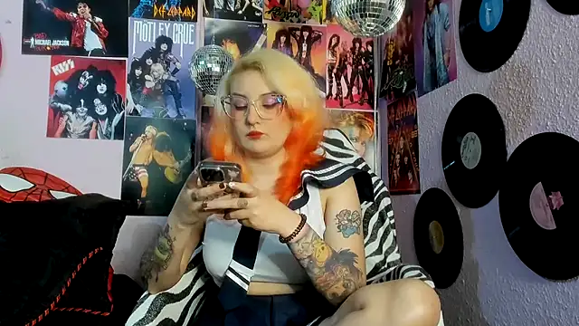 แชท XXX สดของ Avril_Maria