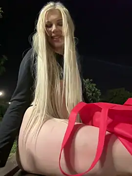 AlyssaFoxx_ 在線直播表演