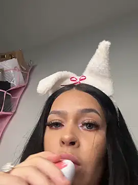 Lylyyy01 Chat XXX live