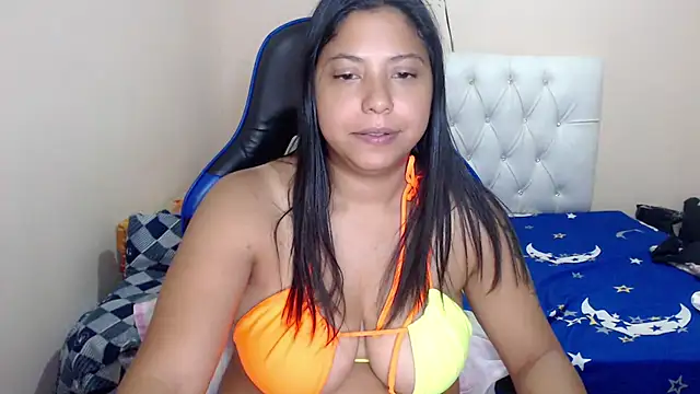 XXX chat uživo modela Leylafourniert