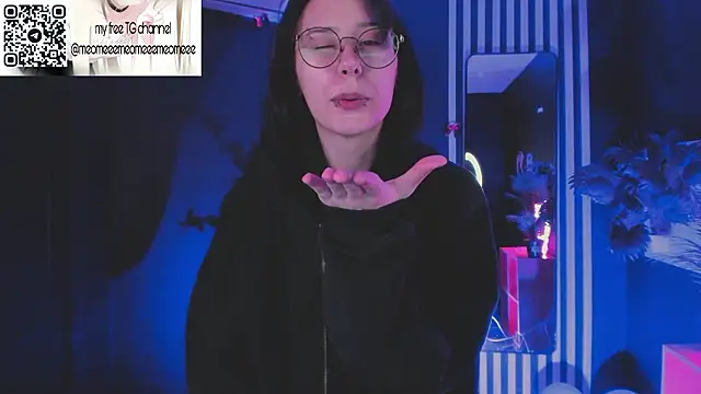 meomeee Chat XXX in diretta