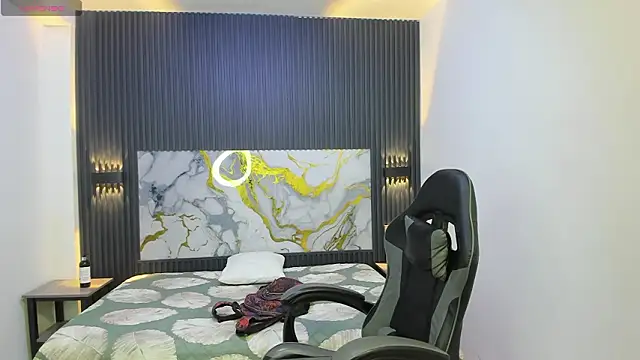 SantiagoRusso18のライブXXXチャット