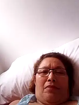 XXX chat uživo modela Cessi50