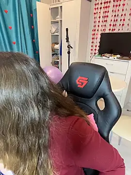 DienkaGreen Chat XXX in diretta