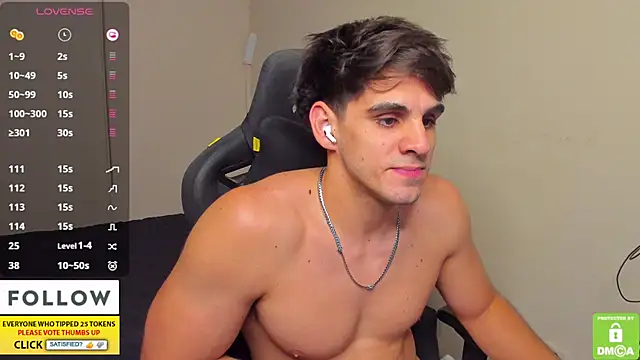 DerekkscのライブXXXチャット