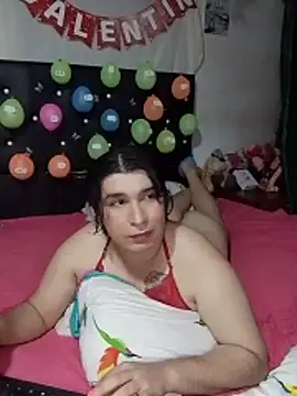 Kaissydoll: διαδικτυακό σόου στην κάμερα