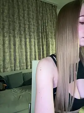 MissOyee Live XXX Chat