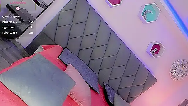 Czat XXX na żywo – Amira_Ember