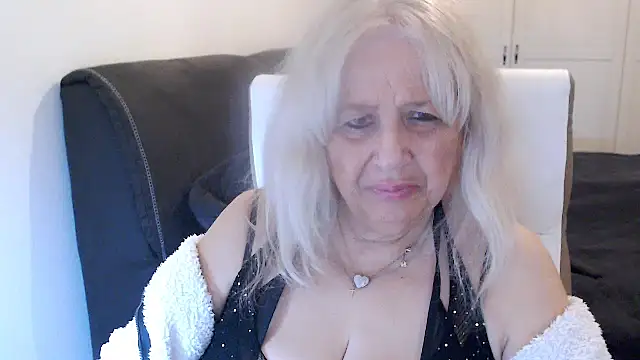 Chat +18 de SusiLifeXXX ao vivo