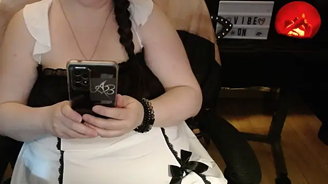 angecornuXO webkamerás műsora