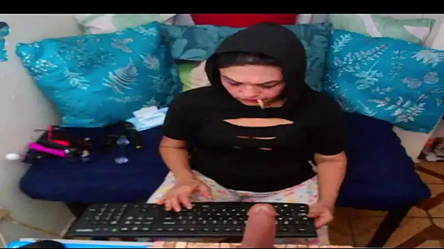 XXX chat uživo modela Indian_Blaze00