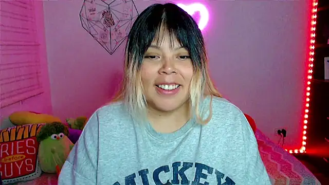 Chat +18 de EllieMoonX ao vivo