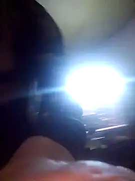 Flo_SandraのライブXXXチャット