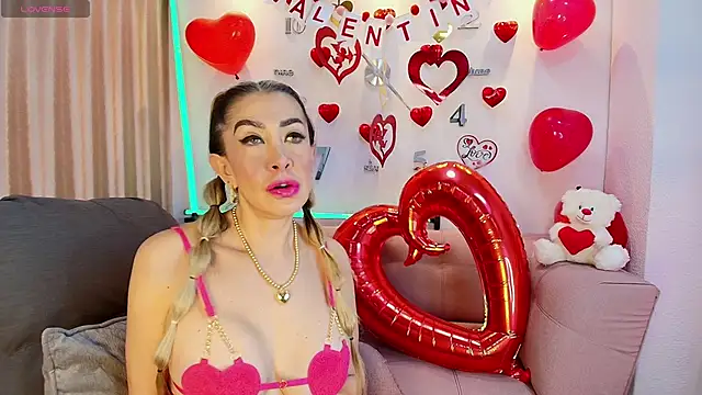 Chatroom XXX en direct de EvelinaGrey