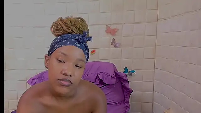 Онлайн чат XXX EroticSexyPrada