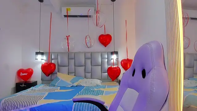 แชท XXX สดของ NoaMalak7