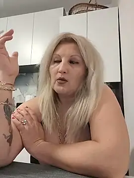 Divineblond: απευθείας συνομιλία ΧΧΧ